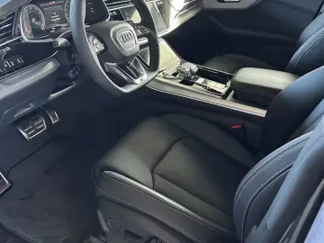 Audi SQ8 SUV 4.0 TFSI  Pano 360  AHK 4-Z Leder