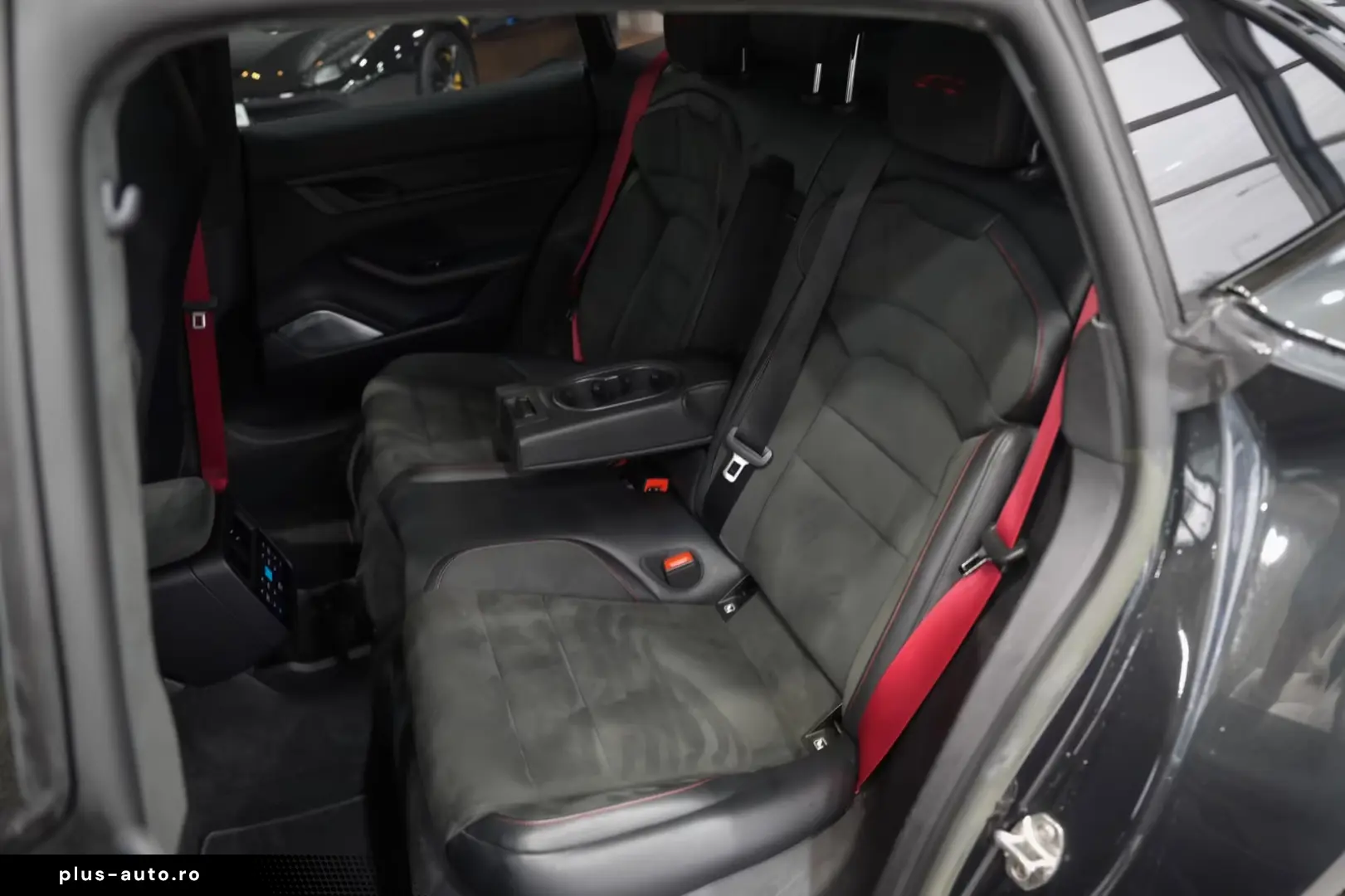 Porsche Taycan Sport Turismo GTS CHRONO CARBON BURMESTER