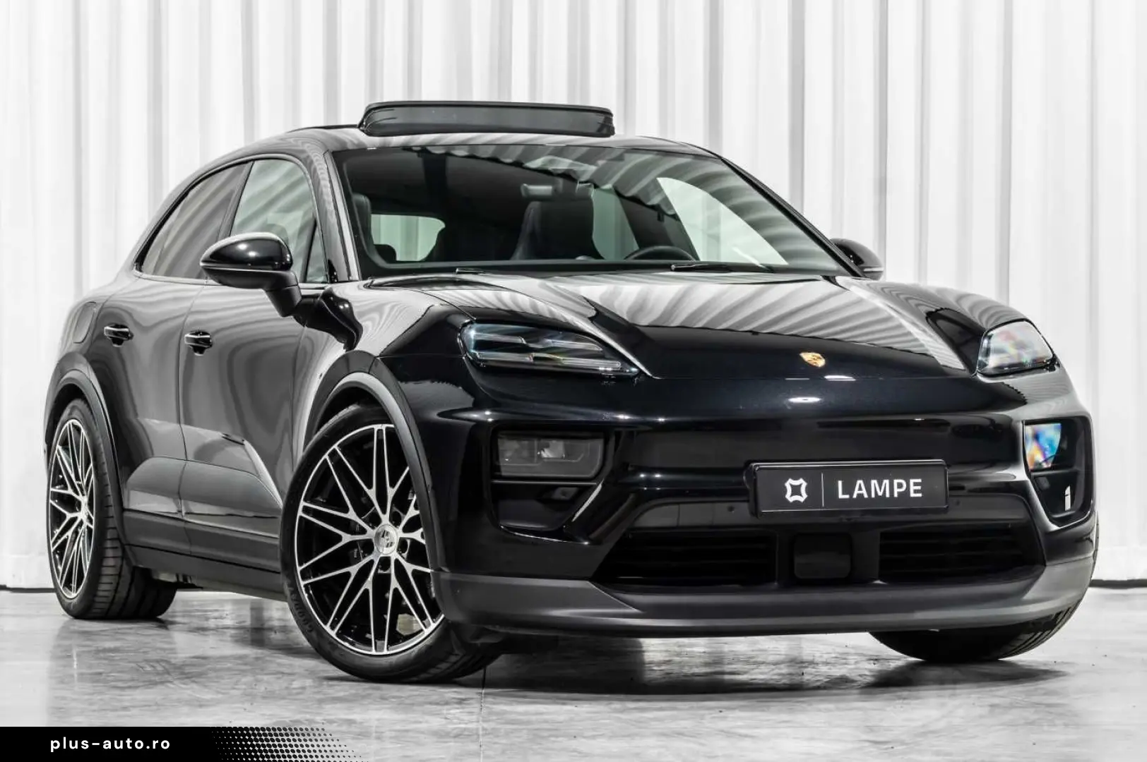 PORSCHE Macan 4 Electric Panodak BOSE Sport Chrono Trekh
