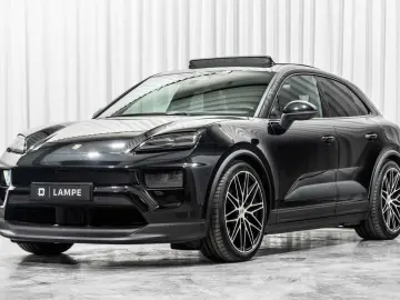 PORSCHE Macan 4 Electric Panodak BOSE Sport Chrono Trekh