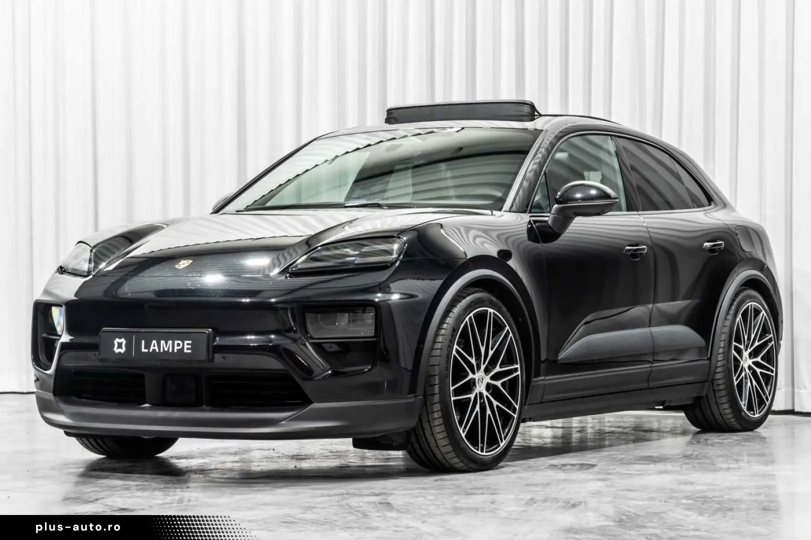 PORSCHE Macan 4 Electric Panodak BOSE Sport Chrono Trekh