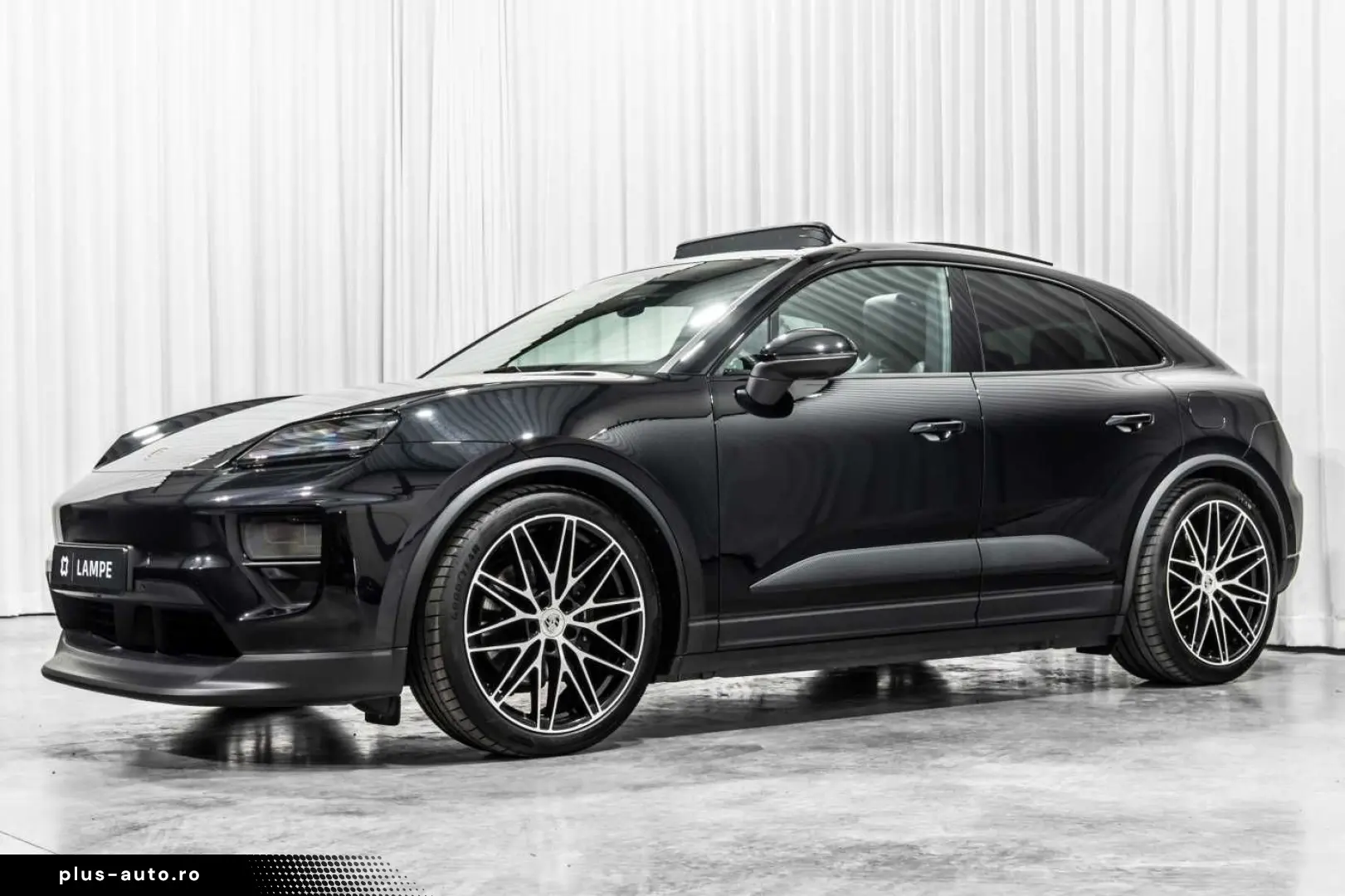 PORSCHE Macan 4 Electric Panodak BOSE Sport Chrono Trekh
