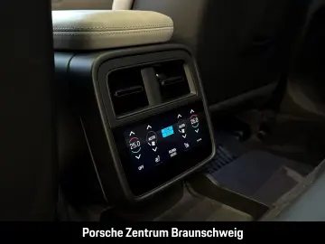 Porsche Taycan 4S Rear Steering  InnoDrive  BOSE