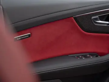 Audi SQ8 4.0 TFSI TIPT QUA MATRIX HUD AHK B&O NAV ACC