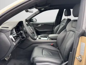 Audi SQ8 TFSI quattro MATRIX PANO AHK STANDHZ