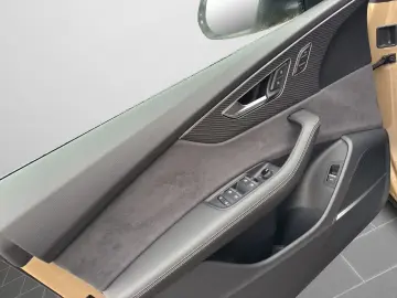 Audi SQ8 TFSI quattro MATRIX PANO AHK STANDHZ