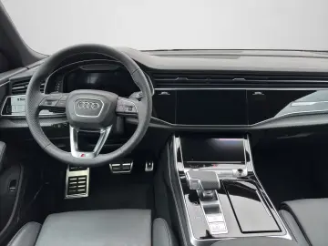 Audi SQ8 TFSI quattro MATRIX PANO AHK STANDHZ