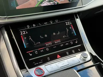 Audi SQ8 TFSI  STANHEIZUNG AHK PANO B&O HUD