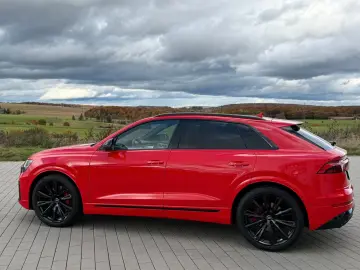 Audi SQ8 TFSI  STANHEIZUNG AHK PANO B&O HUD