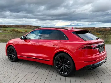 Audi SQ8 TFSI  STANHEIZUNG AHK PANO B&O HUD