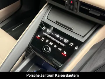 Porsche Macan Panoramadach Rückfahrkamera LEDmatrix BOSE