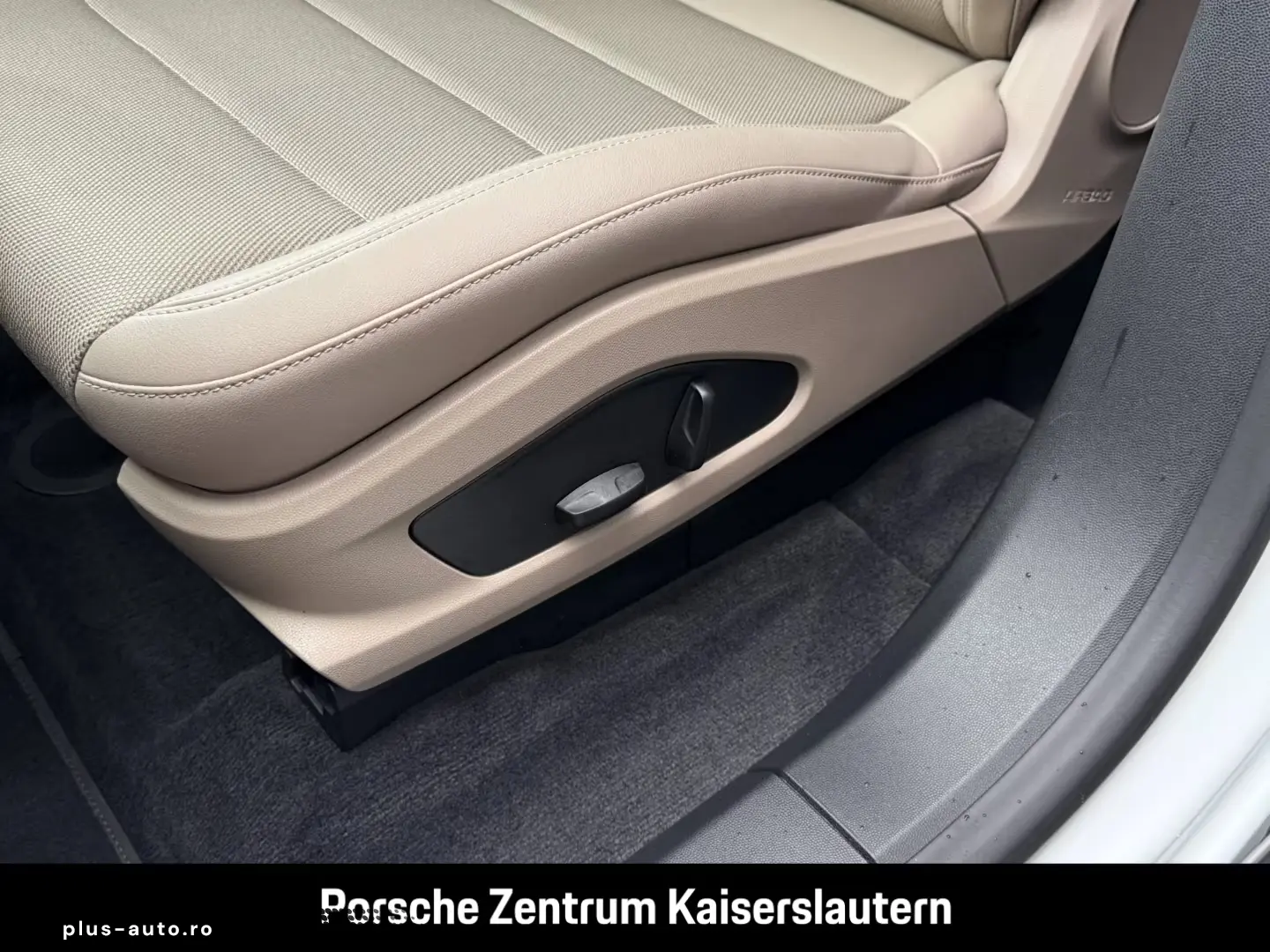 Porsche Macan Panoramadach Rückfahrkamera LEDmatrix BOSE
