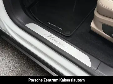 Porsche Macan Panoramadach Rückfahrkamera LEDmatrix BOSE