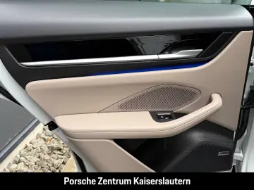 Porsche Macan Panoramadach Rückfahrkamera LEDmatrix BOSE