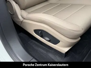 Porsche Macan Panoramadach Rückfahrkamera LEDmatrix BOSE