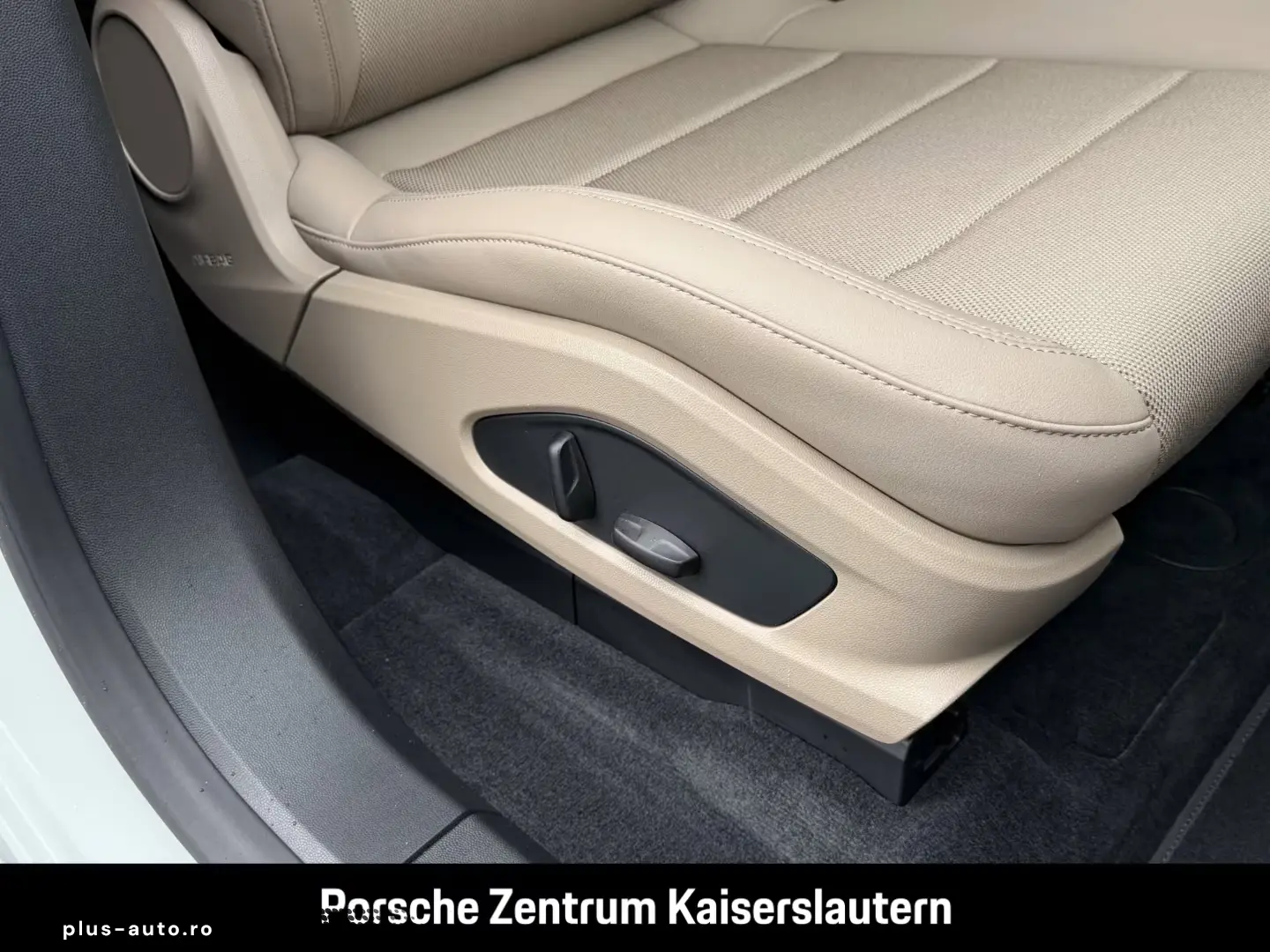 Porsche Macan Panoramadach Rückfahrkamera LEDmatrix BOSE