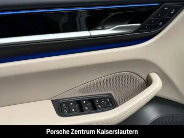 Porsche Macan Panoramadach Rückfahrkamera LEDmatrix BOSE