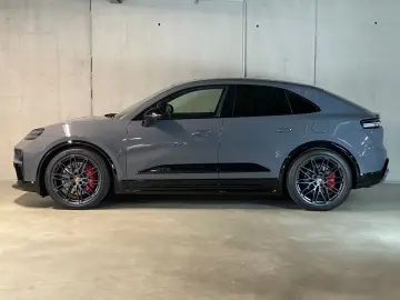 Porsche Macan GTS   3D Surround View   AHK   BOSE