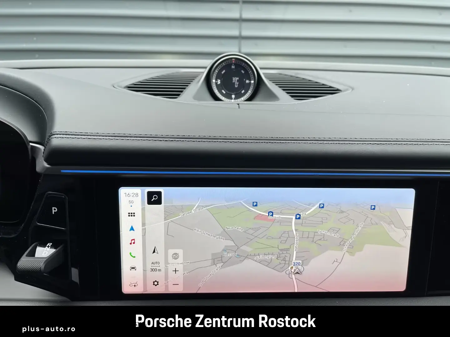 Porsche Macan Air Suspension Panoramic LED Matrix