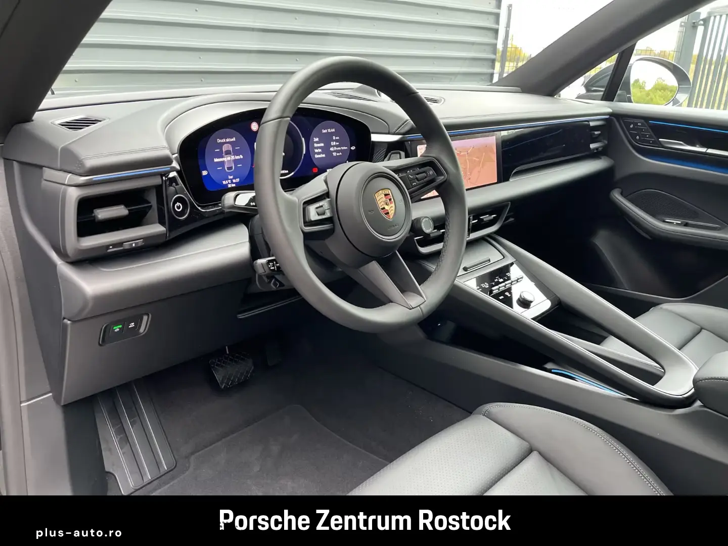 Porsche Macan Air Suspension Panoramic LED Matrix