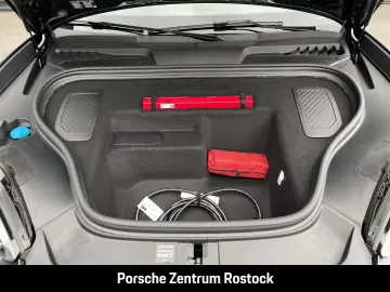 Porsche Macan Air Suspension Panoramic LED Matrix