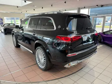 MERCEDES-BENZ GLS 600 Maybach   First-Class Fond Klapptische