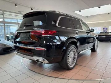 MERCEDES-BENZ GLS 600 Maybach   First-Class Fond Klapptische