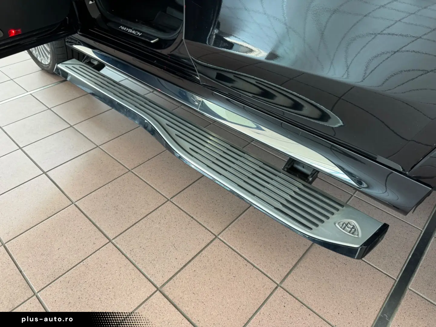 MERCEDES-BENZ GLS 600 Maybach   First-Class Fond Klapptische