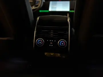 LAND ROVER Range Rover P440e HSE