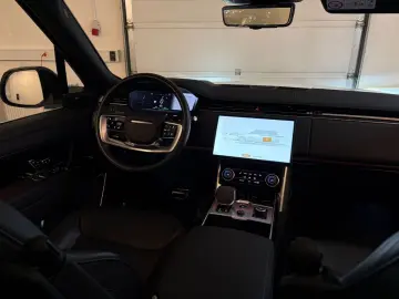 LAND ROVER Range Rover P440e HSE