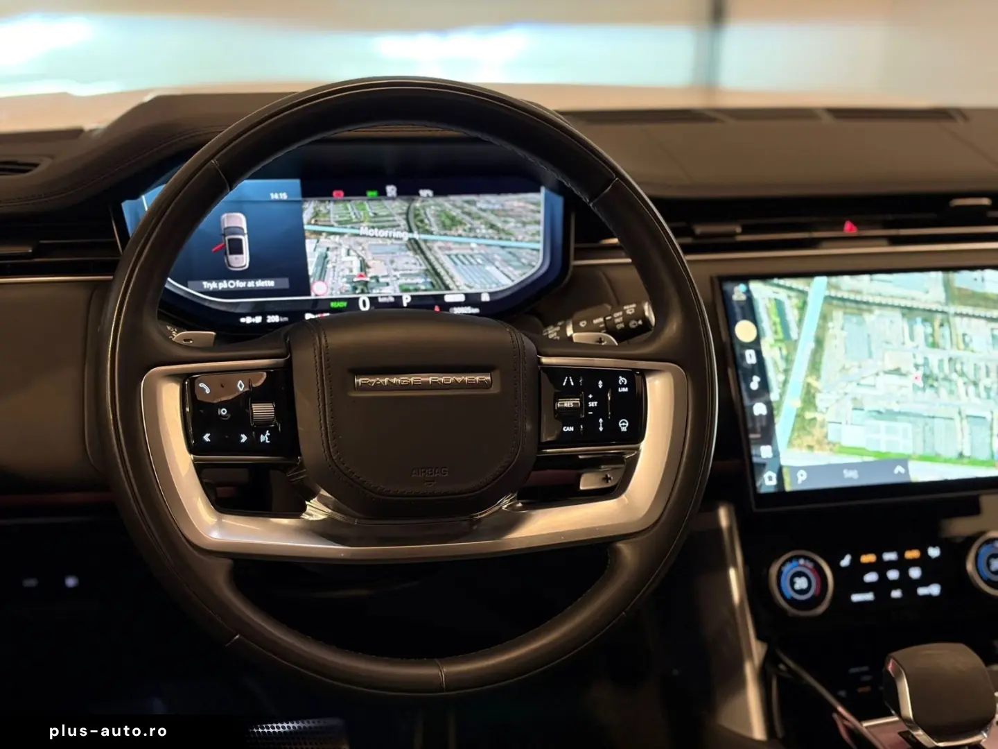 LAND ROVER Range Rover P440e HSE