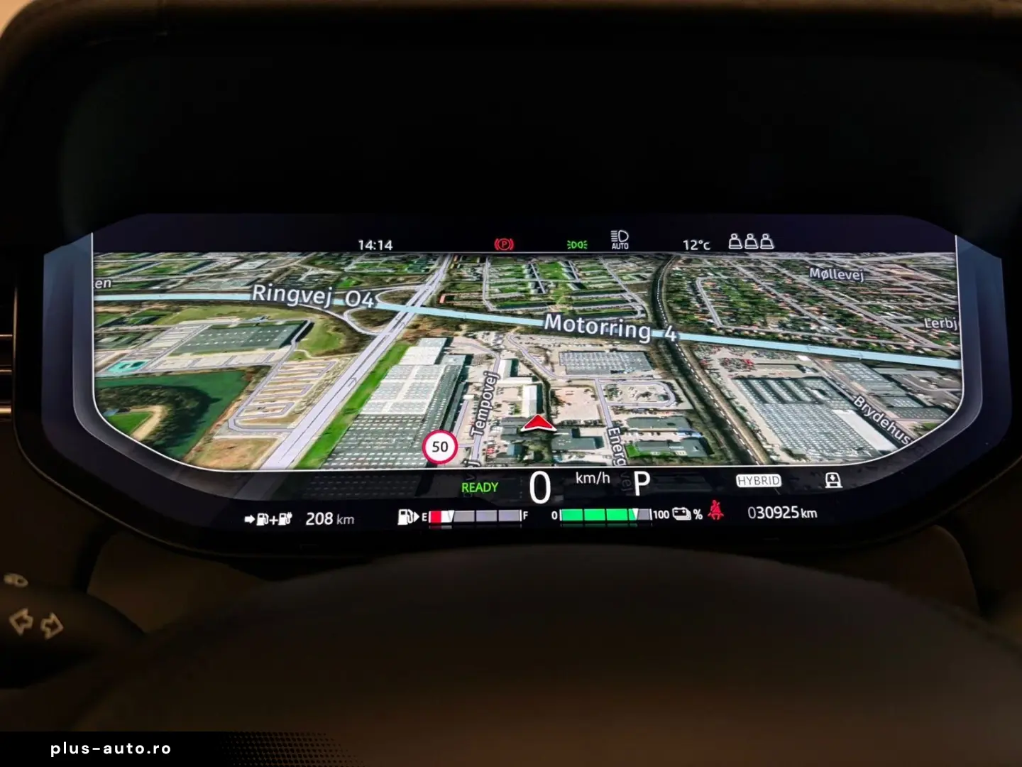 LAND ROVER Range Rover P440e HSE