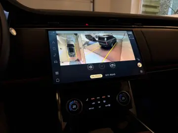 LAND ROVER Range Rover P440e HSE