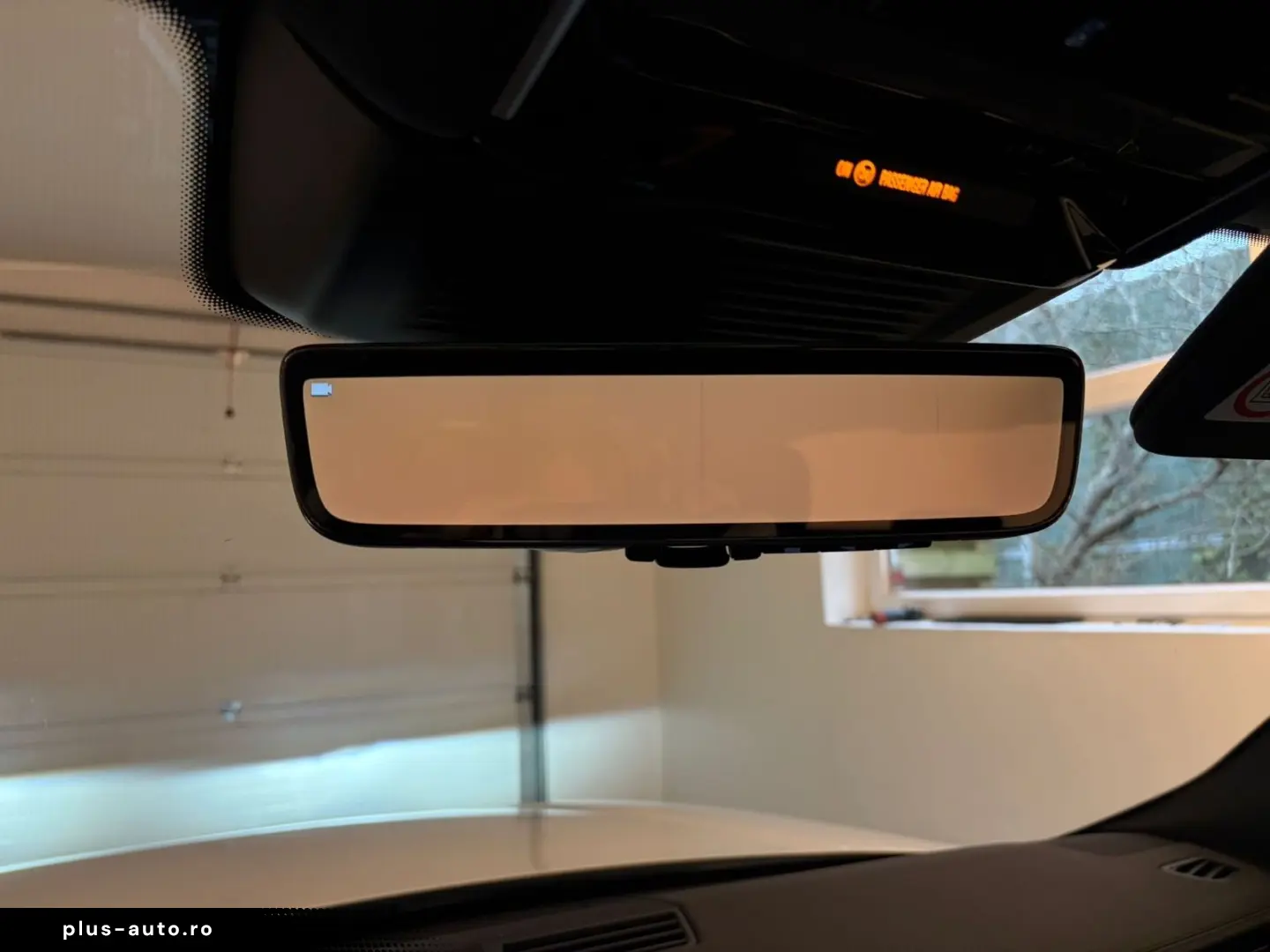 LAND ROVER Range Rover P440e HSE