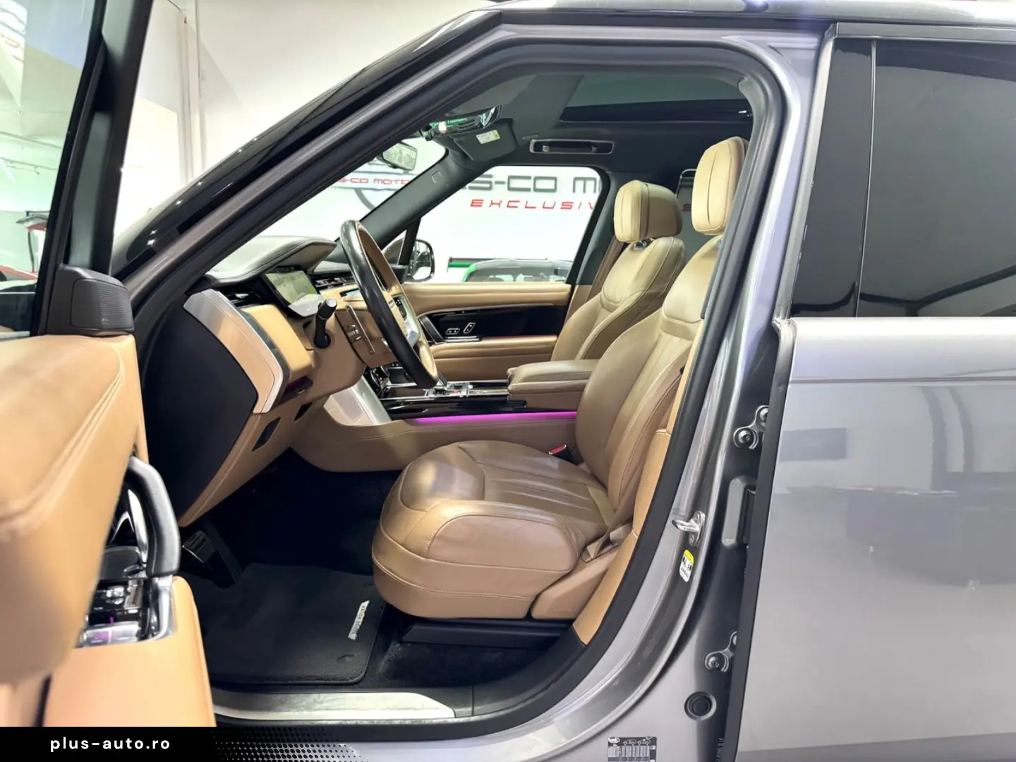 LAND ROVER RANGE ROVER D350 HSE LWB LANG PANO 7-SITZER 22