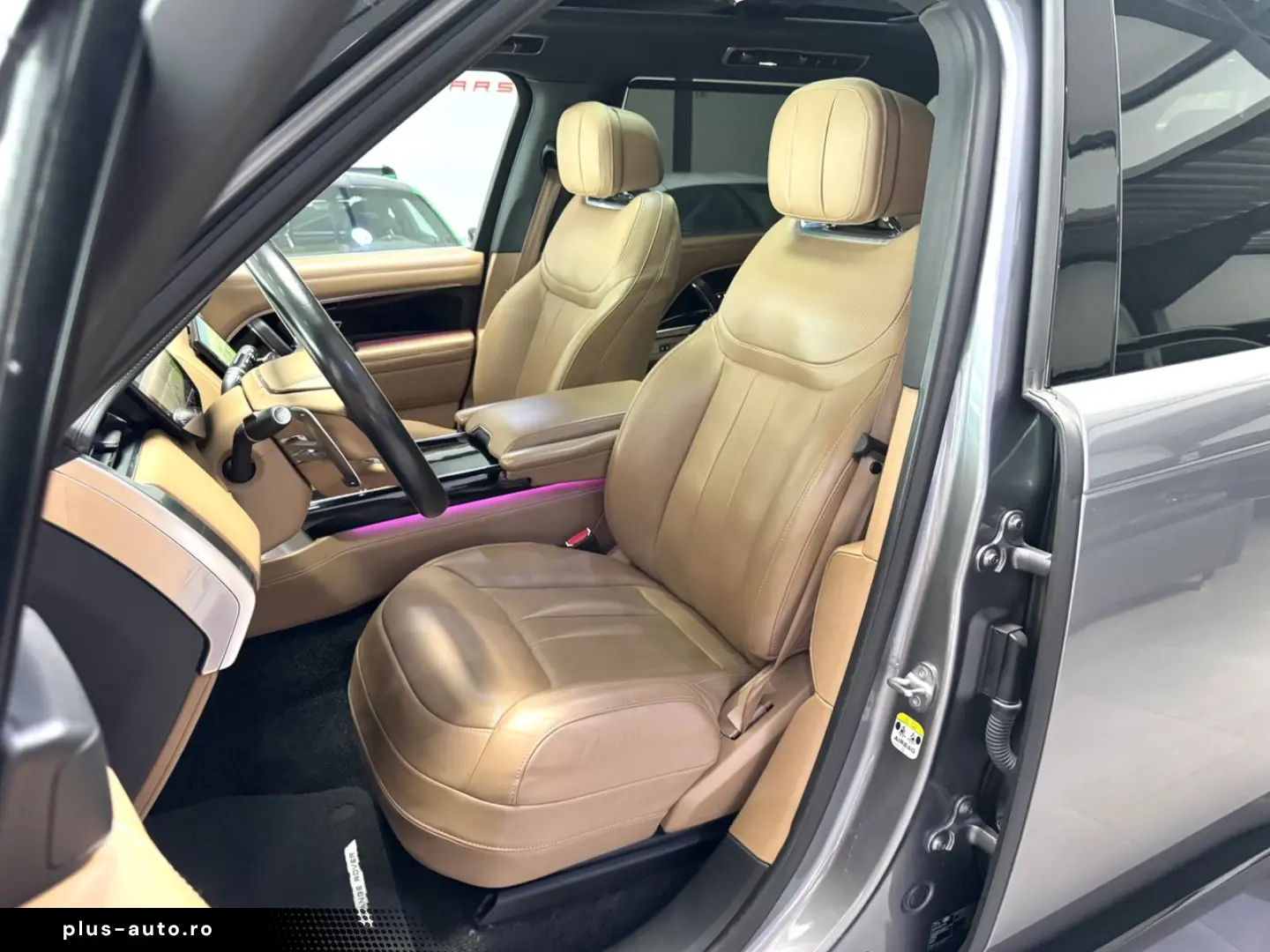 LAND ROVER RANGE ROVER D350 HSE LWB LANG PANO 7-SITZER 22