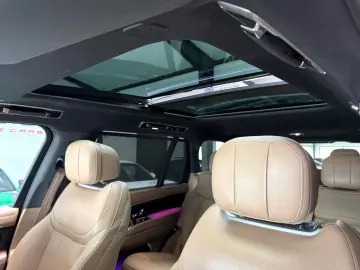 LAND ROVER RANGE ROVER D350 HSE LWB LANG PANO 7-SITZER 22