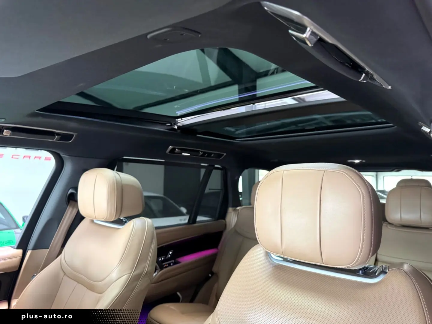 LAND ROVER RANGE ROVER D350 HSE LWB LANG PANO 7-SITZER 22