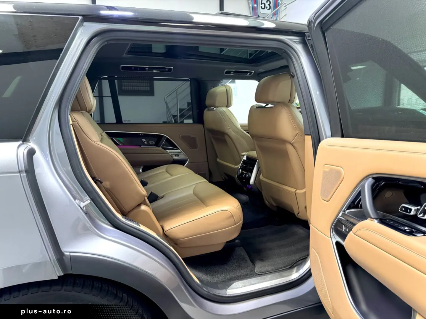 LAND ROVER RANGE ROVER D350 HSE LWB LANG PANO 7-SITZER 22