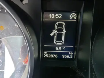 Volkswagen Golf Diesel 1.6 2012 Manuala