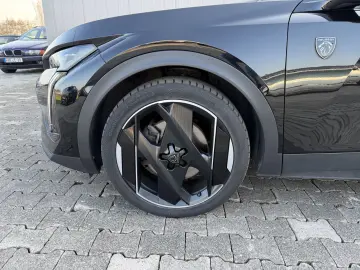 PEUGEOT 408 Hybrid 225 GT