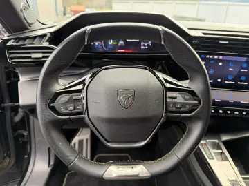 PEUGEOT 408 Hybrid 225 GT