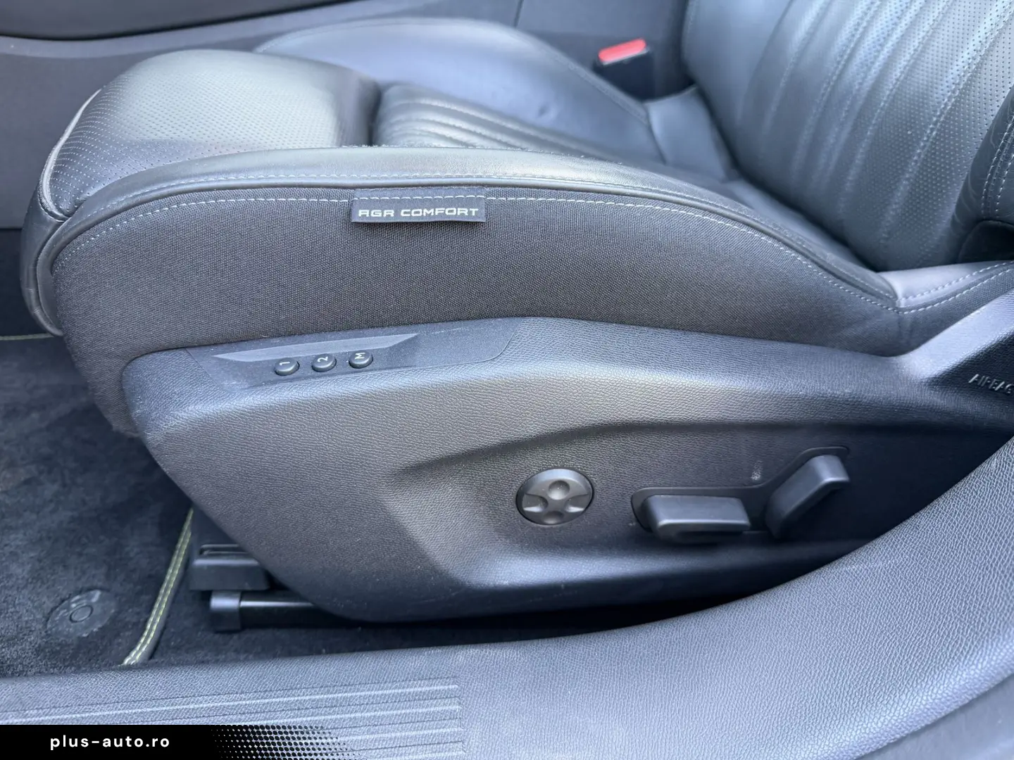 PEUGEOT 408 Hybrid 225 GT