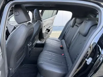 PEUGEOT 408 Hybrid 225 GT