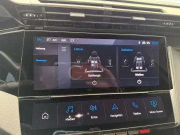 PEUGEOT 408 Hybrid 225 GT