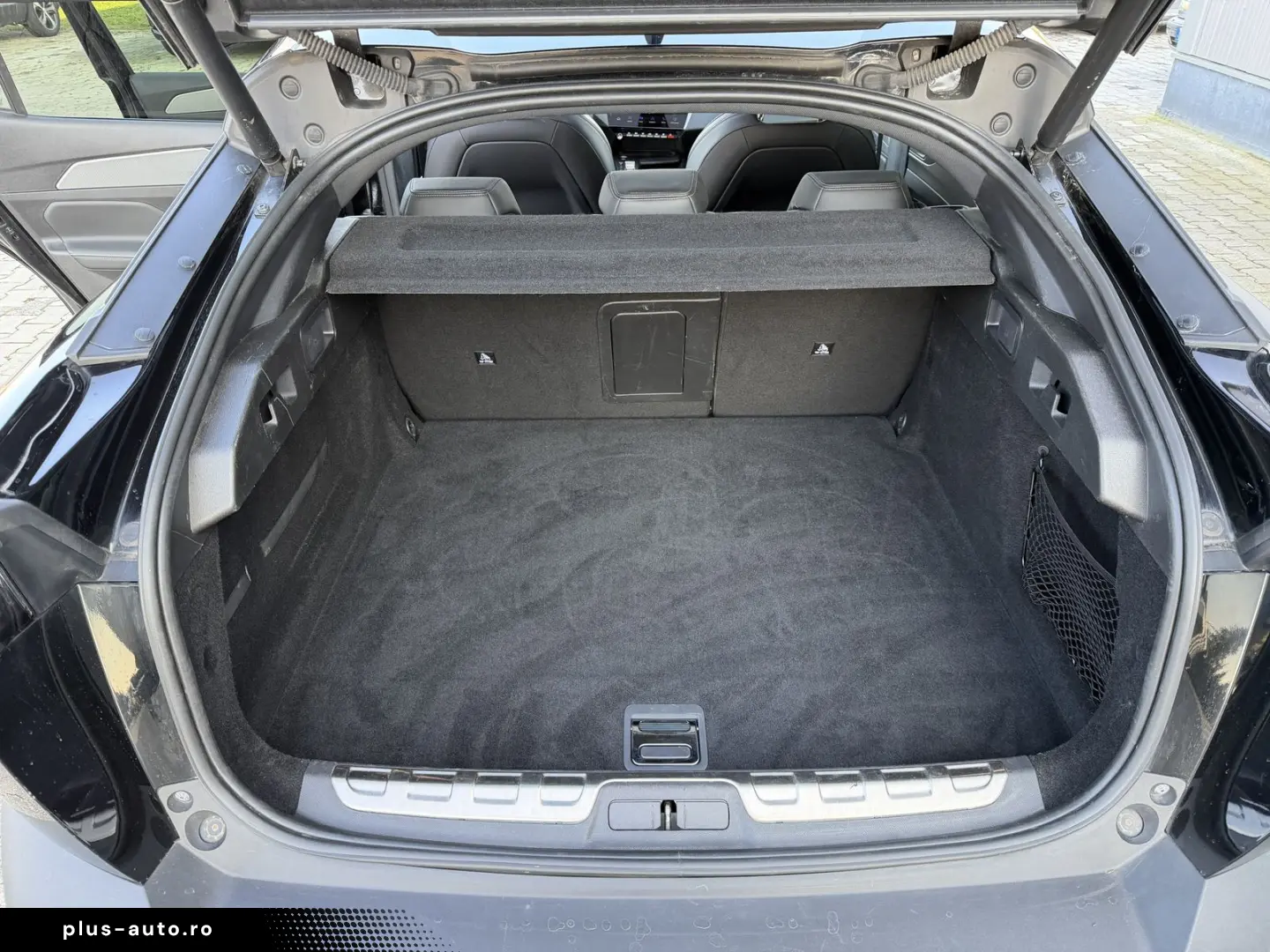 PEUGEOT 408 Hybrid 225 GT