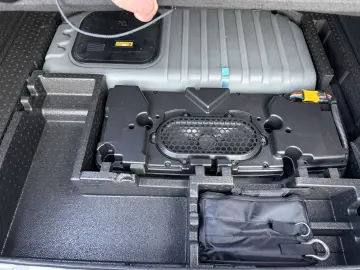 PEUGEOT 408 Hybrid 225 GT