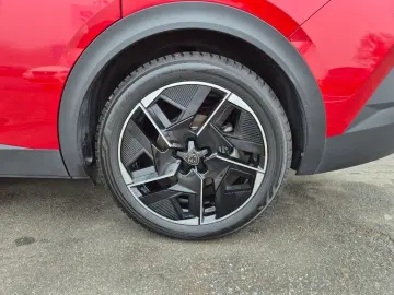 PEUGEOT 408 GT Hybrid 180 EAT8 LEDER FOCAL 360 CAM LED