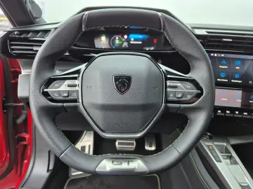 PEUGEOT 408 GT Hybrid 180 EAT8 LEDER FOCAL 360 CAM LED