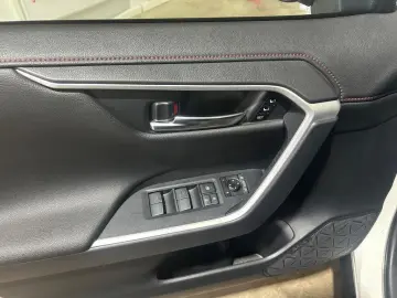 TOYOTA RAV 4 Plug-in-Hybrid